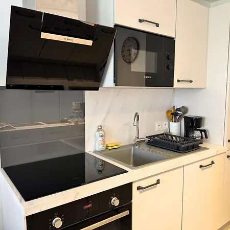 T2 Moderne Proche Paris, Cdg, Parc Expo & Parking Prive Le Blanc-Mesnil