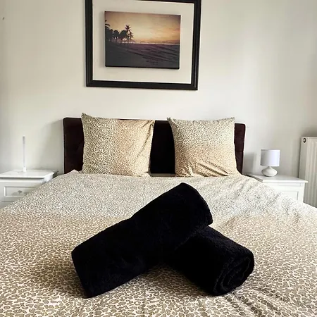 Apartment T2 Moderne Proche Paris, Cdg, Parc Expo & Parking Prive Le Blanc-Mesnil