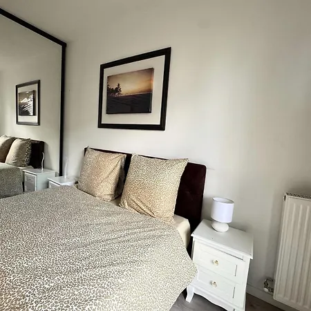 T2 Moderne Proche Paris, Cdg, Parc Expo&parking Privé Appartement