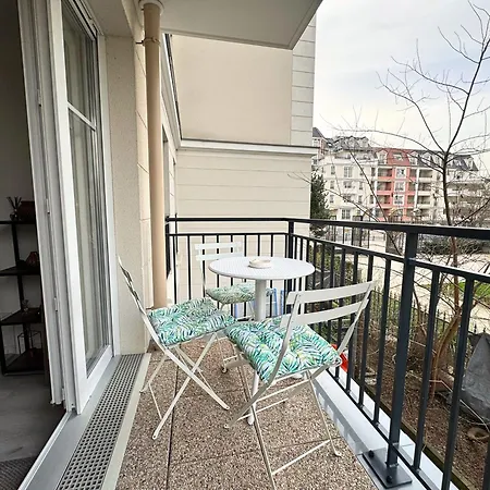 Apartmán T2 Moderne Proche Paris, Cdg, Parc Expo & Parking Prive Le Blanc-Mesnil